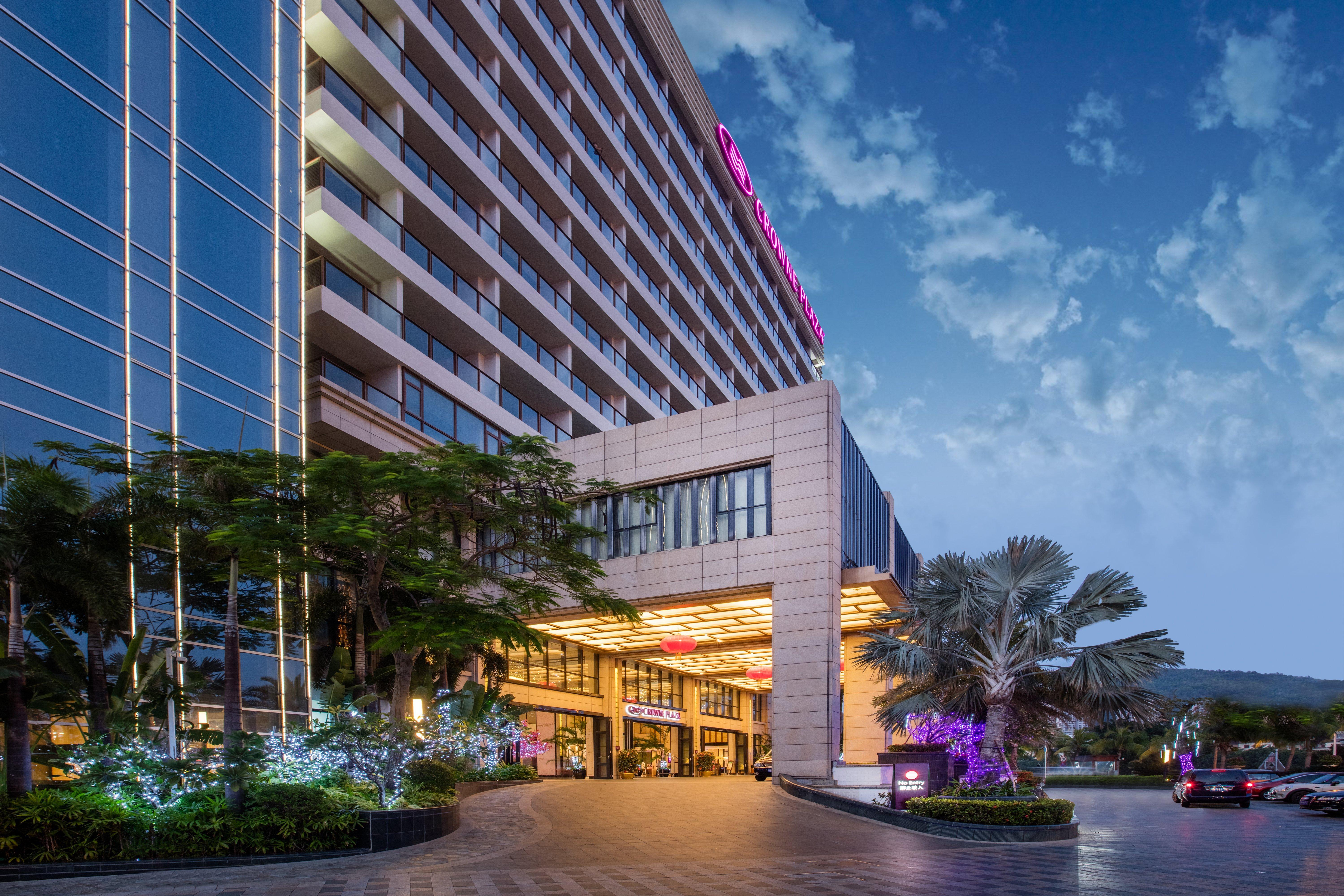 คราวน์ พลาซา ซานยา ซิตี้เซ็นเตอร์ Hotel ซานย่า ภายนอก รูปภาพ
